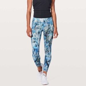 Lululemon Athletica On Pace Tight 7/8 in Multi Blue and Dark